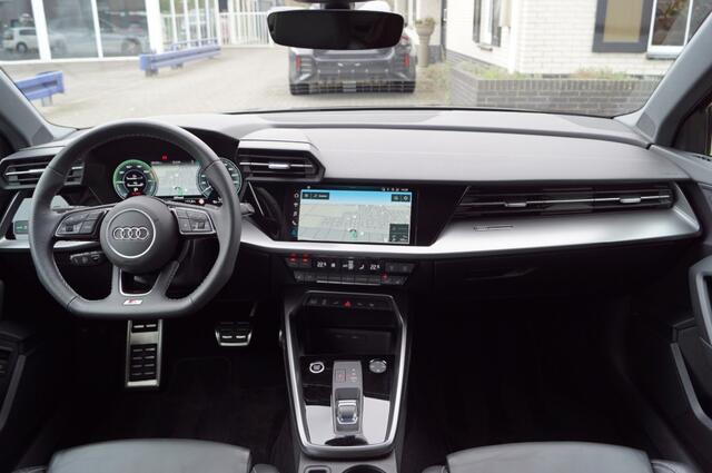 Audi A3 Sportback 45 TFSI e (245pk) S-line LED/RS Stoelen Leer/19 inch/S3 look