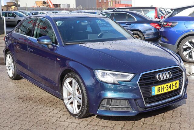 Audi A3 Limousine 1.5 TFSI CoD Sport S Line Edition Navigatie, Cruise control, Climate control,