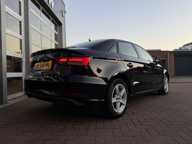 Audi A3 LIMOUSINE 1.0 TFSI SPORT AUT. S-Line / NAVI / CRUISE / PDC / XENON / STOELVERW.
