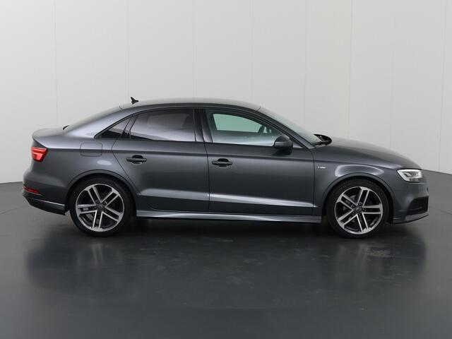 Audi A3 Limousine 30 TFSI Sport S Line Edition | Sportstoelen | Navigatie | Stuurverwarming | Cruise Control | Climate Control | Alcantara/Lederen Interieur | LED |