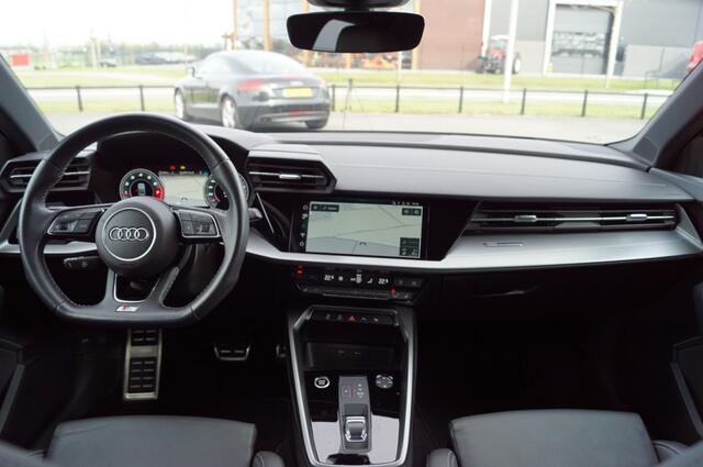 Audi A3 Limousine 1.5 TFSI S-line 150pk / LED / PDC / Navi / App-Connect