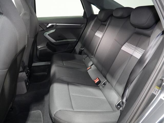Audi A3 Limousine 30 TFSI Advanced ed. Pano | Carplay/android | PDC | Matrix-LED | 18 inch (51)