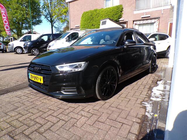 Audi A3 Limousine 35 TFSI CoD Automaat Black Edition PANORAMA DAK,TOP STAAT!
