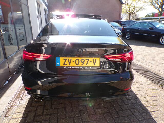 Audi A3 Limousine 35 TFSI CoD Automaat Black Edition PANORAMA DAK,TOP STAAT!