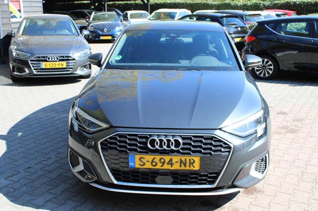 Audi A3 Limousine 30 TFSI Advanced edition automaat - trekhaak