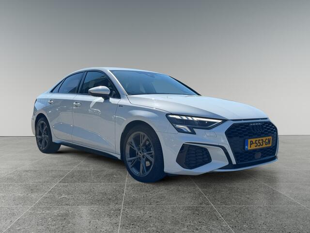 Audi A3 Limousine 30 110pk TFSI S edition Parkeerhulp achter | Cruise control | MMI navigatie plus MMI touch