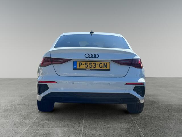 Audi A3 Limousine 30 110pk TFSI S edition Parkeerhulp achter | Cruise control | MMI navigatie plus MMI touch