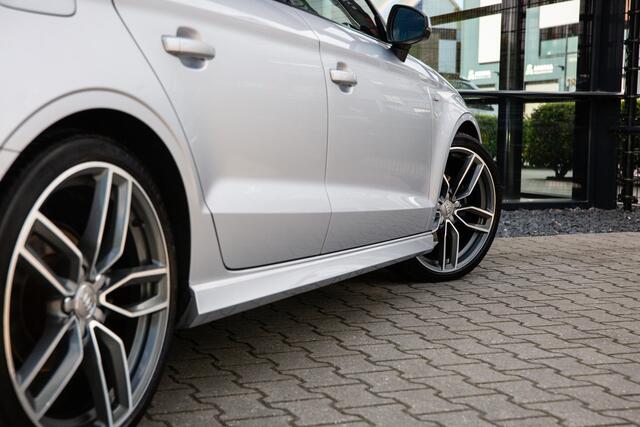 Audi A3 Limousine 35 TFSI CoD Advance S-line , Panoramadak, Virtual cockpit, Trekhaak, B&O