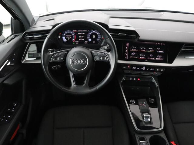 Audi A3 30 TFSI Pro Line | Carplay | Full LED | Climate control | Virtual Cockpit | Parkeerhulp | Cruise control | DAB | Bluetooth