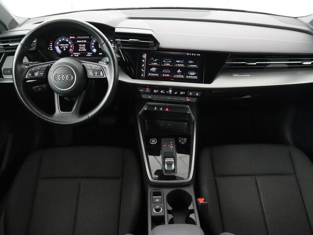 Audi A3 30 TFSI Pro Line | Carplay | Full LED | Climate control | Virtual Cockpit | Parkeerhulp | Cruise control | DAB | Bluetooth