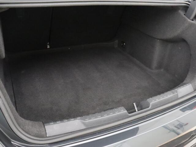 Audi A3 30 TFSI Pro Line | Carplay | Full LED | Climate control | Virtual Cockpit | Parkeerhulp | Cruise control | DAB | Bluetooth