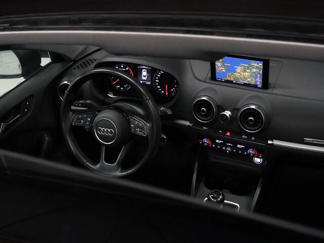Audi A3 Limousine 35 TFSI CoD Pro Line [SCHUIFKANTELDAK, STOELVERWARMING, CAMERA, PDC V+A, VOL LEDER, CRUISE, BLUETOOTH, CLIMATE, NIEUWSTAAT]