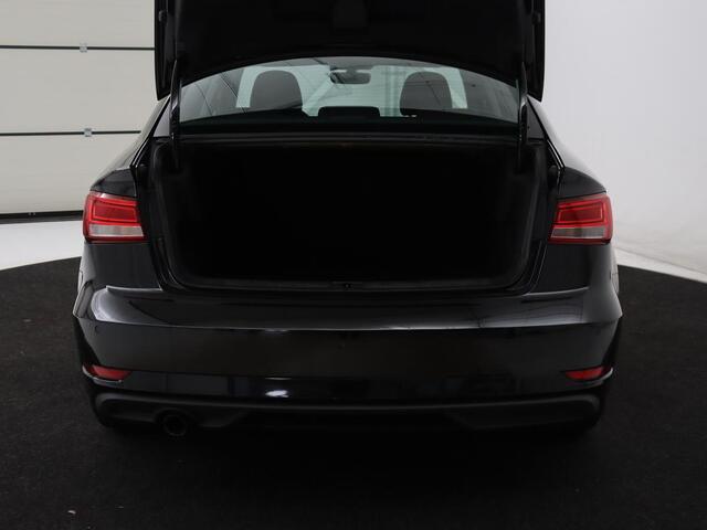 Audi A3 30 TFSI Pro Line | Bi-Xenon | DAB | Navigatie | Cruise control | Bluetooth | Airco | Cruise control | Lichtmetalen velgen