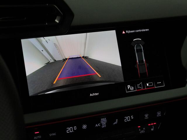 Audi A3 Limousine 30 TFSI S edition | S-Line | Glazen Panoramadak | Lichtpakket plus ambient Light | Warmtewerend glas donker getint |