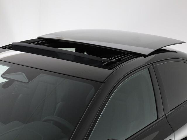 Audi A3 Limousine 30 TFSI S edition | S-Line | Glazen Panoramadak | Lichtpakket plus ambient Light | Warmtewerend glas donker getint |
