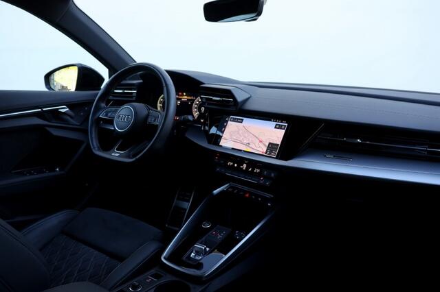 Audi A3 Sportback 45 TFSIe S-Line - 245 pk **Camera / Carplay / Led