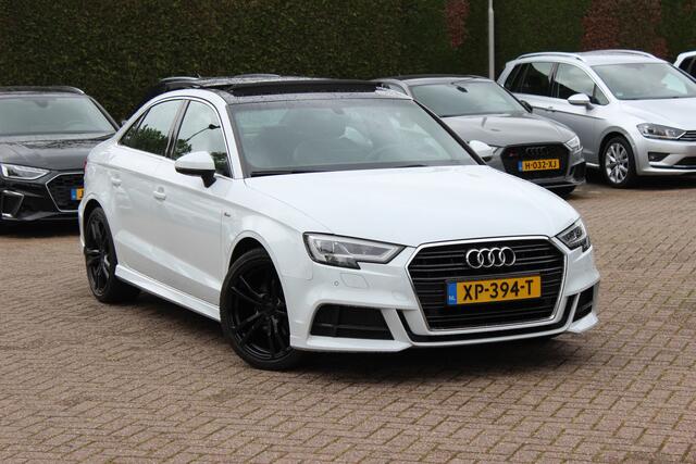 Audi A3 Limousine 35 TFSI CoD Sport S Line Edition / Panoramadak / Virtual Cockpit / Half leder / Navigatie / 18'' / Stoelverwarming / DAB / Cruise Control