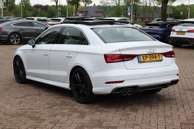 Audi A3 Limousine 35 TFSI CoD Sport S Line Edition / Panoramadak / Virtual Cockpit / Half leder / Navigatie / 18'' / Stoelverwarming / DAB / Cruise Control