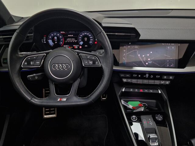 Audi A3 Limousine 35 TFSI S edition Panoramadak l Stoelverwarming