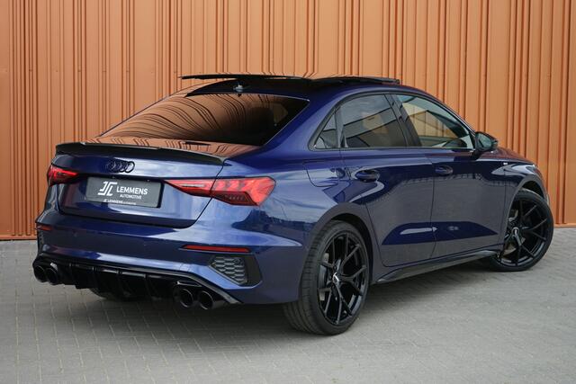 Audi A3 Limousine 35 TFSI S edition Panodak Matrix RS stoelen B&O Sfeerv.