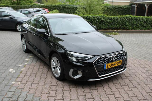 Audi A3 35 TFSI Business Edition Automaat - virtual cockpit trekhaak