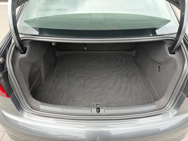 Audi A3 Limousine 1.0 TFSI Sport S Line Edition | 3x S-Line | 18" | Navigatie | LED