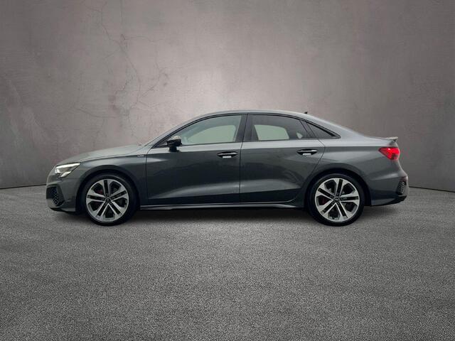 Audi A3 Limousine 35 TFSI 150PK edition one | Sonos | Grootlicht-assist | Smartphone-Interface | Ambient-Lightning | 18-Inch | Stoelverwarming | Privacy-Glas | Comfort-Sleutel |