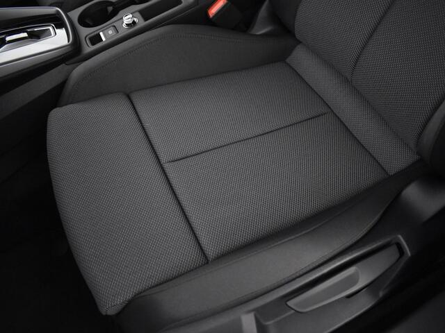 Audi A3 Limousine Advanced edition 30 TFSI 85 kW / 116 PK Limousine · 18'' zwarte lichtmetalen velgen · Sonos · Achteruitrijcamera · Stoelverwarming · MEGA Sale