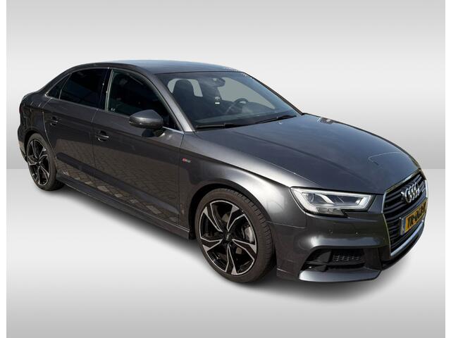 Audi A3 Limousine 1.5 TFSI CoD Sport S Line Edition / Navigatie / Parkeerhulp V+A / 18'' / Half Leder / Sportstoelen / Cruise Control