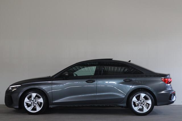 Audi A3 Limousine 30 TFSI S edition NL-Auto!! Panoramadak I Apple Car-Play