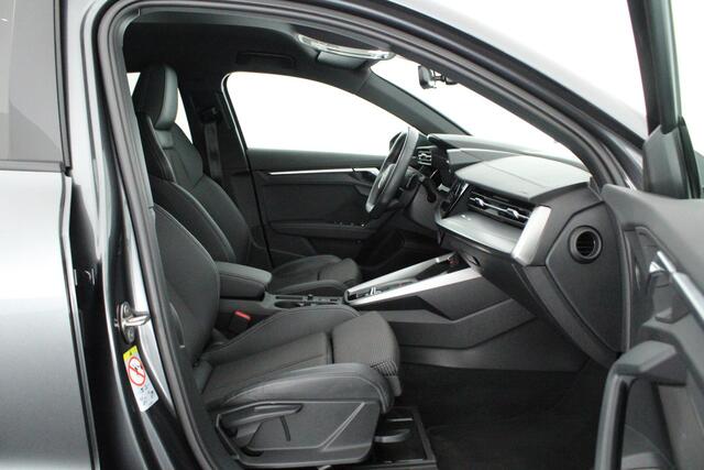 Audi A3 Limousine 35 TFSI 150pk S-Tronic 2x S-Line Stoelverwarming Privacyglass Virtual Cockpit Navigatie
