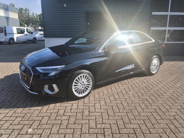 Audi A3 Limousine 30 TFSI Business edition | Navi | Virtual Cockpit