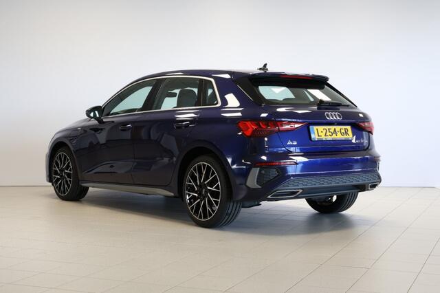 Audi A3 Sportback 40 TFSIe S-Line - RS Zetels - Memory - Sfeerverlichting