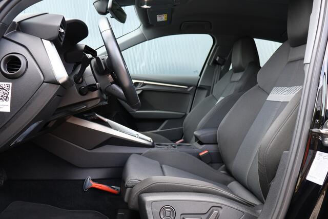 Audi A3 Limousine 30 TFSI Advanced edition Automaat | Camera | Adaptieve Cruise | Sportstoelen | Carplay | Virtual Cockpit