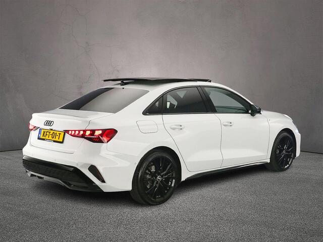 Audi A3 Limousine 35 TFSI S edition | Panorama Dak | Adaptieve Cruise | SONOS Audio | Ambient Light | Comfort pakket plus | Licht-pakket | Assistentie Pakket | Optie-pakket | Interier-pakket |