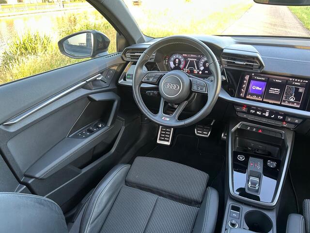 Audi A3 Limousine 30 TFSI S-Line edition | Apple Carplay | Lane Assist | Parkeersensoren