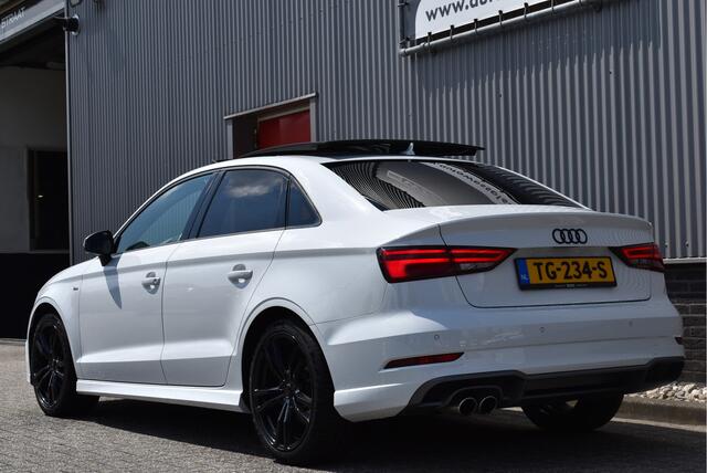 Audi A3 Limousine 1.5 TFSI 2x S Line Edition NL-auto, Panorama, Glacier White Metallic, LED