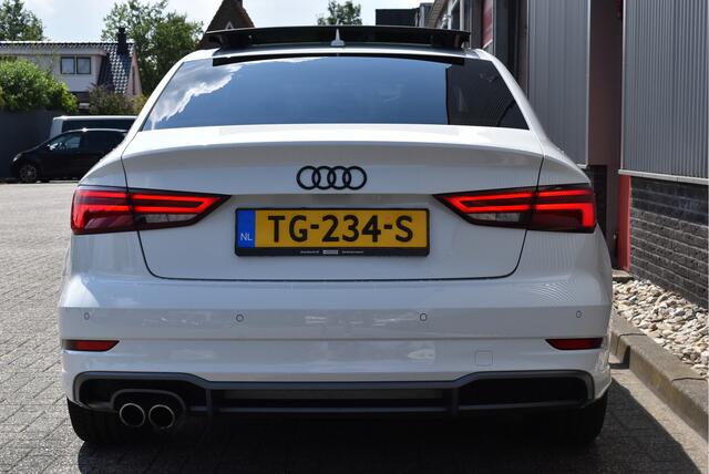 Audi A3 Limousine 1.5 TFSI 2x S Line Edition NL-auto, Panorama, Glacier White Metallic, LED