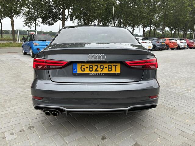 Audi A3 Limousine 35 TFSI CoD Advance Sport Automaat | S-Line Pack | ECC | Navigatie | Parkpilot | Elektrisch Pakket | Afneembare Trekhaak | 19" LM-Velgen | Stoelverwarming | LED Koplampen | Nederlandse auto