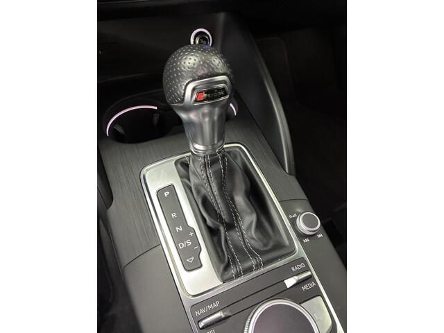 Audi A3 Limousine 35 TFSI CoD Advance Sport Automaat | S-Line Pack | ECC | Navigatie | Parkpilot | Elektrisch Pakket | Afneembare Trekhaak | 19" LM-Velgen | Stoelverwarming | LED Koplampen | Nederlandse auto