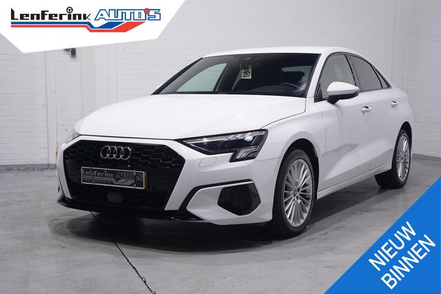 Audi A3 Limousine 35 TFSI Business edition navigatie Apple-carplay Led-verlichting Camera Sportstoelen in hoogte verstelbaar private-glas schakelflippers stoelverwarming 17"-lmv lendesteun-links