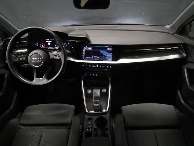 Audi A3 Limousine 35 TFSI Business edition [ADAPTIVE CRUISE, APPLE CARPLAY, TREKHAAK AFNEEMBAAR, ANDROID, VIRTUAL COCKPIT, FULL LED, GROOT NAVIGATIE, DRAADLOOS OPLADEN, SPORTSTOELEN, SPORTONDERSTEL, LANE ASSIST, PDC ACHTER, CLIMATE CO