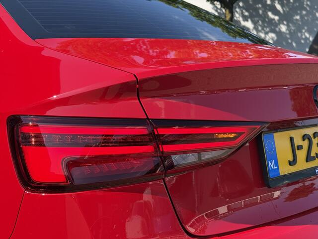Audi A3 Limousine 35 TFSI CoD Advance Sport S-LINE BINNEN + BUITEN| PANO| STOELVERWARMING| LED| 2E EIGENAAR| ORIGINEEL NEDERLANDS NAP| DIGITAAL DASH| CARPLAY|