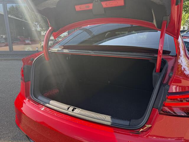 Audi A3 Limousine 35 TFSI CoD Advance Sport S-LINE BINNEN + BUITEN| PANO| STOELVERWARMING| LED| 2E EIGENAAR| ORIGINEEL NEDERLANDS NAP| DIGITAAL DASH| CARPLAY|