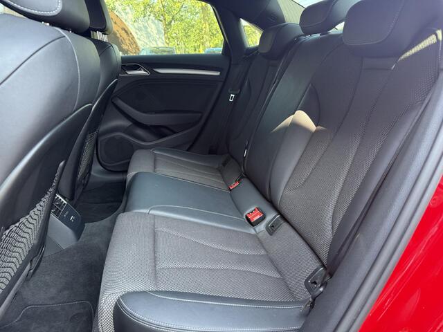 Audi A3 Limousine 35 TFSI CoD Advance Sport S-LINE BINNEN + BUITEN| PANO| STOELVERWARMING| LED| 2E EIGENAAR| ORIGINEEL NEDERLANDS NAP| DIGITAAL DASH| CARPLAY|