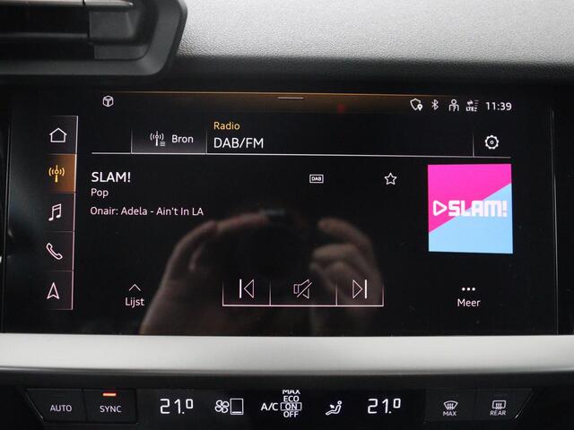 Audi A3 Limousine 30 TFSI S edition | Leder | Cruise control | Stoelverwarming | Drive select | Navigatie | Bluetooth | Carplay | Climate control | Virtueel dashboard | Full LED