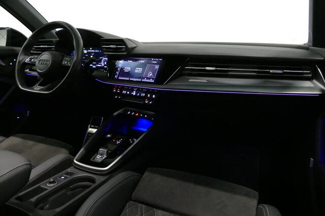 Audi A3 Limousine 35 TDI S Line / S-Line ex- & interieur / Maxton Design Bodykit / Panoramadak / S Sportstoelen / Bang & Olufsen Sound / Matrix LED / Ambienteverlichting / Stoelverwarming / Apple Carplay - Android Auto / 19'' LMV Vossen look / Black Optic pakket / Achteruitrijcamera / Navigatie / Cruise Control