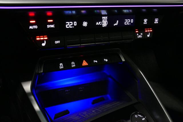 Audi A3 Limousine 35 TDI S Line / S-Line ex- & interieur / Maxton Design Bodykit / Panoramadak / S Sportstoelen / Bang & Olufsen Sound / Matrix LED / Ambienteverlichting / Stoelverwarming / Apple Carplay - Android Auto / 19'' LMV Vossen look / Black Optic pakket / Achteruitrijcamera / Navigatie / Cruise Control