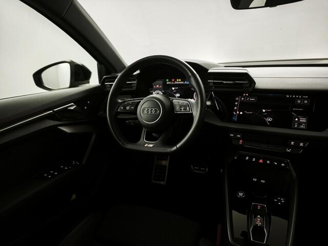 Audi A3 Limousine 30 TFSI S edition | S-Line | Panoramadak | Camera | Navigatie | Adaptive Cruise Control |