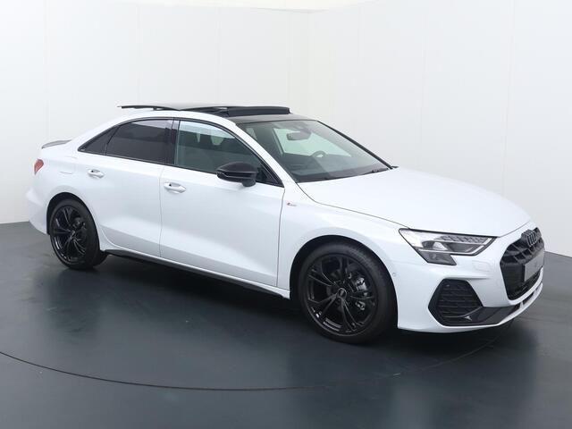 Audi A3 Limousine 30 TFSI S edition 116 pk S-tronic | 18" Velgen lichtmetaal | Elektrisch Panoramadak | Carbon achterspoiler | Assistentie Pakket |